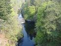 08- Passerelle par dessus la riviere